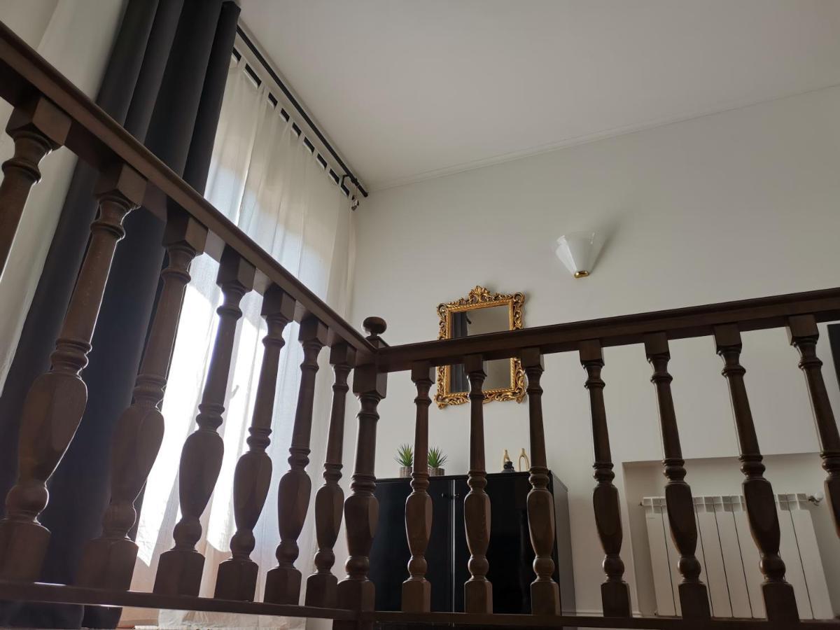 Villa Flora Affittacamere Luni Bagian luar foto