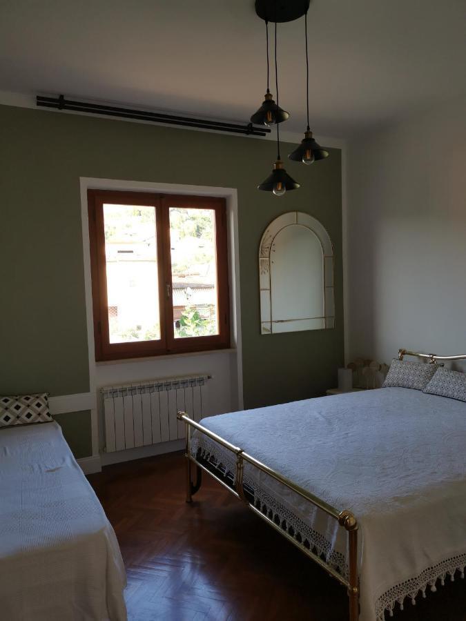 Villa Flora Affittacamere Luni Bagian luar foto
