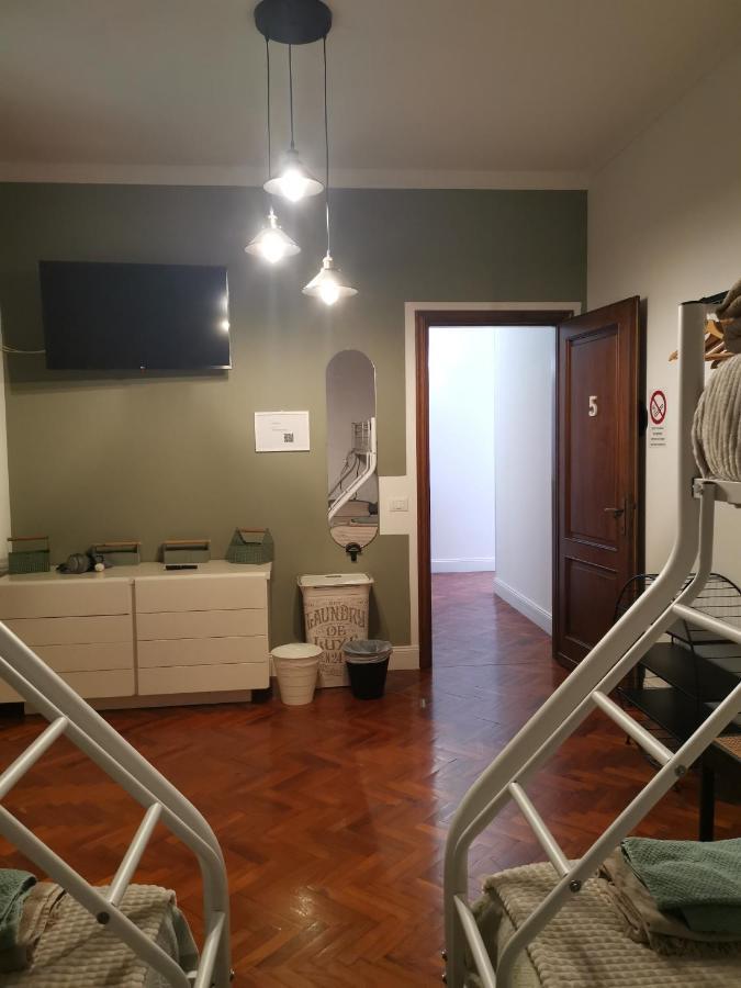 Villa Flora Affittacamere Luni Bagian luar foto