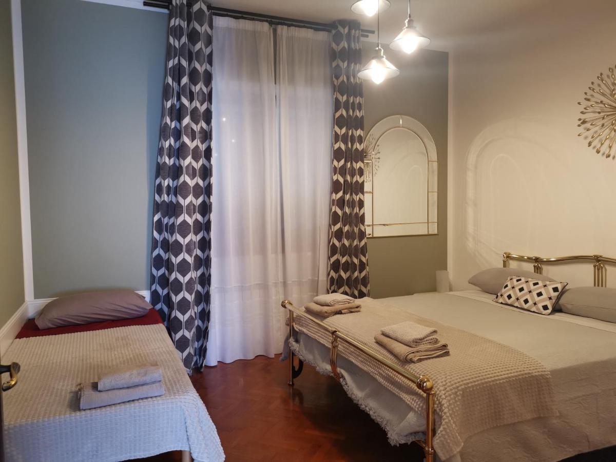 Villa Flora Affittacamere Luni Bagian luar foto