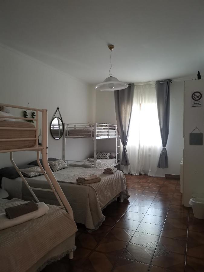 Villa Flora Affittacamere Luni Bagian luar foto